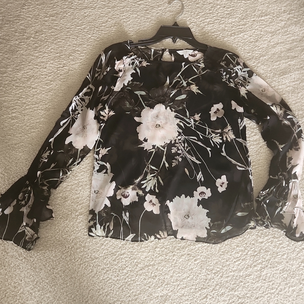 Lucky Brand,0034, Black Floral top, Sz XS